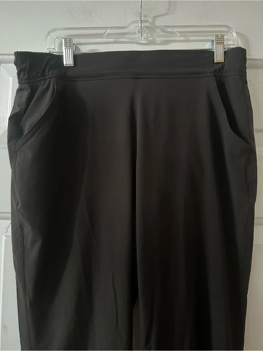 Eddie Bauer Women's Departure Ankle Pants Medium Black Pull-On Stretch Hiking - Picture 6 of 16